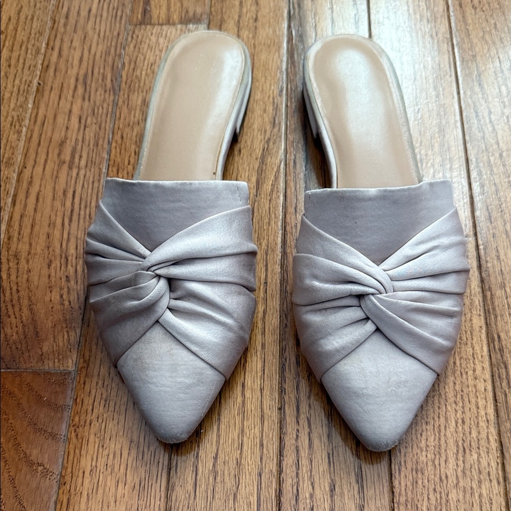 Knotted Light Pink Silk Mules